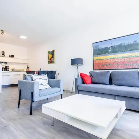 Sterflat 83 אגמונד אן זי